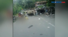 Truk Tabrak Dua Kendaraan,...