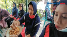 Menikmati Uniknya Rasa...