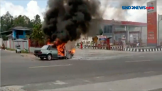Sedan Terbakar di Bangka,...