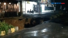 Jalan Perumahan Mewah...