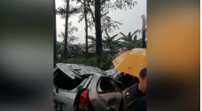 Curah Hujan Tinggi,...