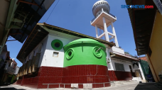 Masjid Peneleh Surabaya,...