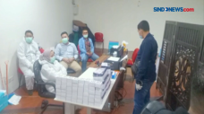 Petugas Kesehatan Ditahan,...