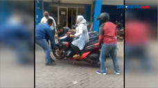 Viral! Debt Collector...