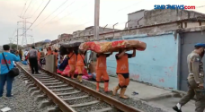Satpol PP Jakut Bongkar...