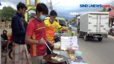 Mahasiswa Thailand Berjualan...