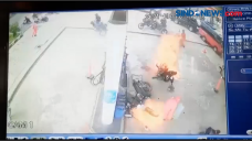 Detik-detik SPBU Terbakar...
