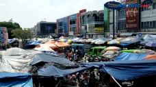 H-1 Lebaran, Pasar Anyar...