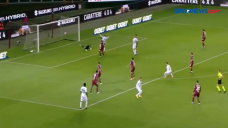 Bantai Torino 7-0, Milan...