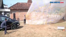 Polisi Razia Balon Raksasa...