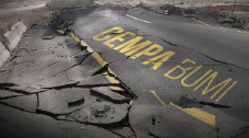 Gempa 7,2 Magnitudo...