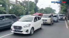 Antrean Pengunjung Capai...