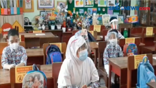 Terapkan Prokes, Siswa...