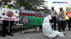 Siang Bolong, Pocong...