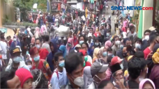 Abaikan Prokes, Warga...