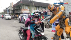 Robot Transformer Bagikan...
