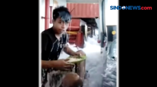 Makan Nasi Berkuah Air...