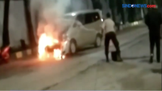 Minibus Terbakar di...