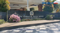 10 Anggota DPRD Surabaya...