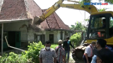 Aksi Saling Dorong Warnai...