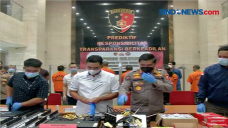 5 Tersangka Kasus Pinjaman...