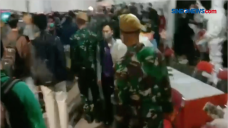 Ratusan Warga Mengamuk...