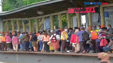 Penumpang KRL Jabodetabek...