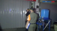 Kelabuhi Petugas, Bar...