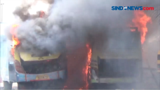 2 Bus Ludes Terbakar...