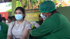 Vaksinasi Anak di Denpasar