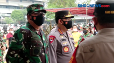Tinjau Vaksinasi, Panglima...