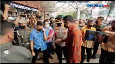 Berani Tutup Mal Mewah...
