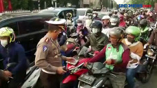 Batasi Mobilitas Warga,...