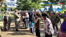 Sisihkan Gaji Setahun,...
