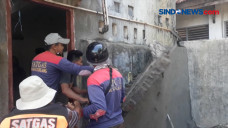 Pagar Tembok Penutup...
