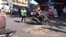 6 Pelaku Pengeroyokan...