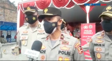 Polri Gelar Vaksinasi...