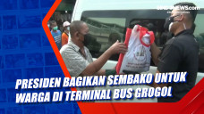 Presiden Bagikan Sembako...