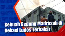 Sebuah Gedung Madrasah...
