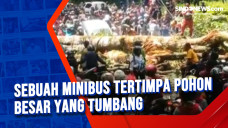Sebuah Minibus Tertimpa...