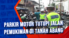 Parkir Motor Tutupi...