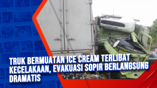Truk Bermuatan Ice Cream...