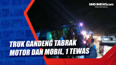 Truk Gandeng Tabrak...