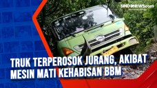 Truk Terperosok Jurang,...