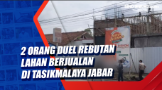 2 Orang Duel Rebutan...