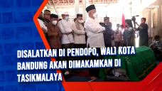 Disalatkan di Pendopo,...
