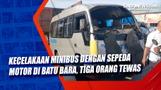 Kecelakaan Minibus dengan...