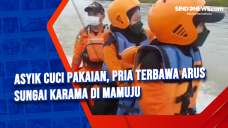 Asyik Cuci Pakaian,...