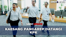 Sambil Tebar Senyum,...