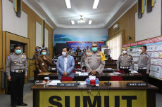 Kapolda Sumut Serahkan...